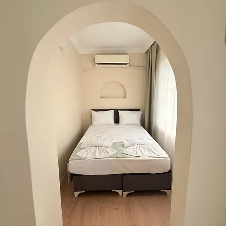 Walkabout * Istanbul