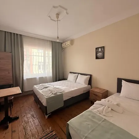 Walkabout * Istanbul